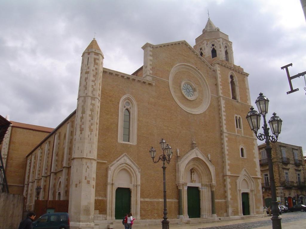 Hotel Sorriso Lucera Exterior photo